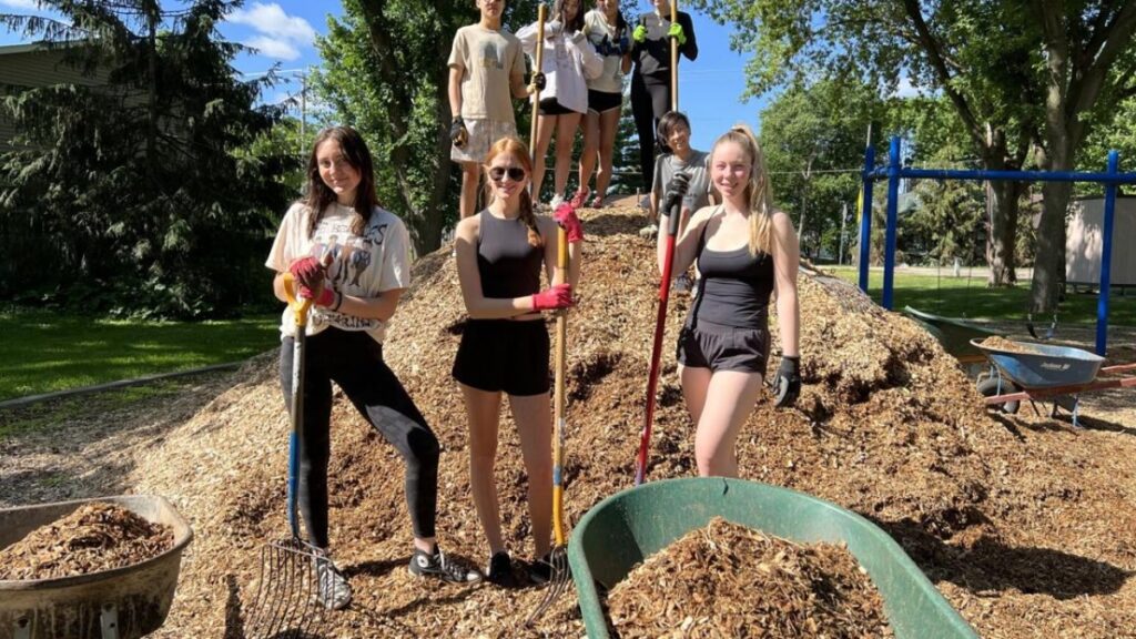 VOLUNTEER